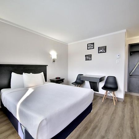 Motel Newstar لافال المظهر الخارجي الصورة