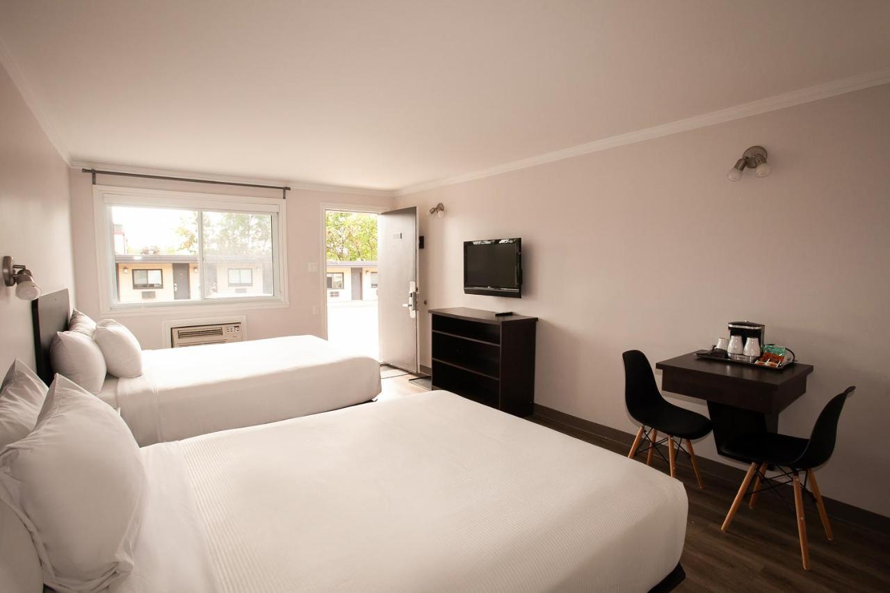 Motel Newstar لافال المظهر الخارجي الصورة