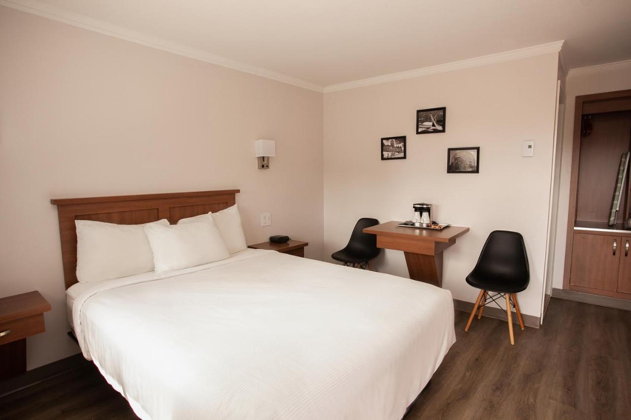 Motel Newstar لافال المظهر الخارجي الصورة