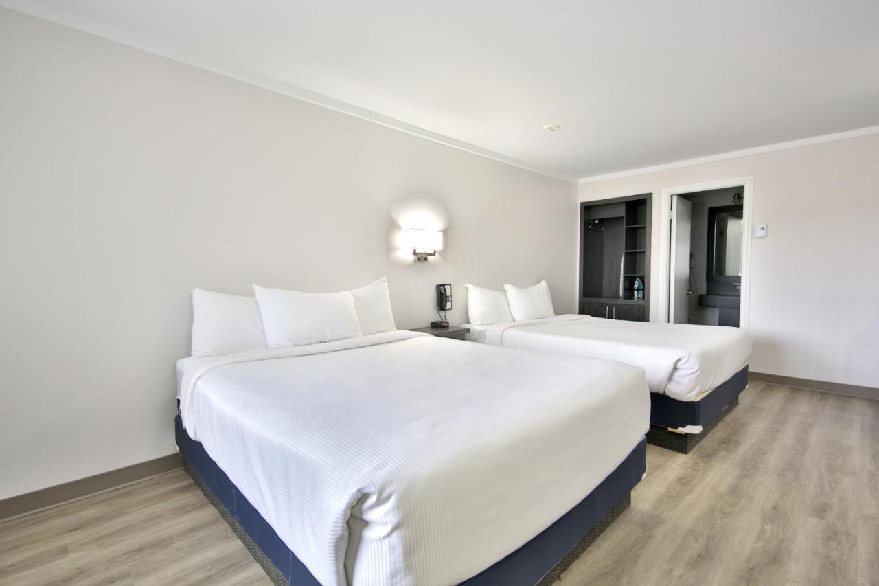 Motel Newstar لافال المظهر الخارجي الصورة